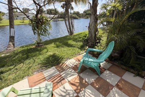 Touwnhouse à vendre à Pembroke Pines, Floride: 2 chambres, 96.62 m2 № 2257470 - photo 21