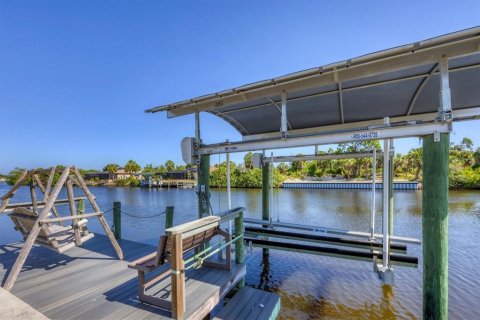 Casa en venta en Port Charlotte, Florida, 3 dormitorios, 173.91 m2 № 2212421 - foto 3