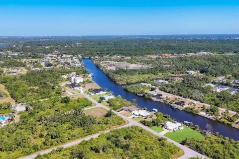 Casa en venta en Port Charlotte, Florida, 3 dormitorios, 173.91 m2 № 2212421 - foto 4