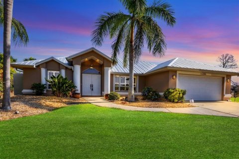 Casa en venta en Port Charlotte, Florida, 3 dormitorios, 173.91 m2 № 2212421 - foto 5