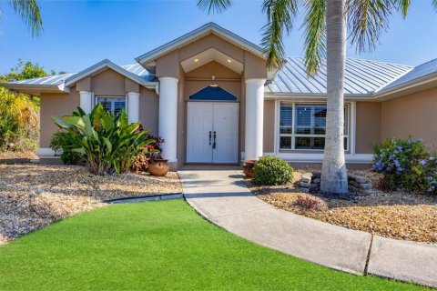 Casa en venta en Port Charlotte, Florida, 3 dormitorios, 173.91 m2 № 2212421 - foto 10