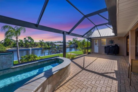 Casa en venta en Port Charlotte, Florida, 3 dormitorios, 173.91 m2 № 2212421 - foto 2