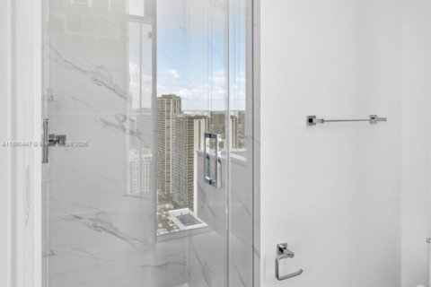Condo in Miami, Florida, 4 bedrooms  № 1921904 - photo 21