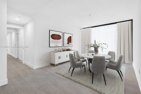 Condo in Miami, Florida, 4 bedrooms  № 1921904 - photo 5