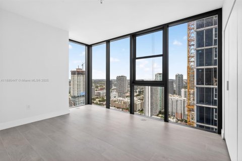 Condo in Miami, Florida, 4 bedrooms  № 1921904 - photo 22