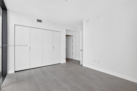 Condo in Miami, Florida, 4 bedrooms  № 1921904 - photo 23