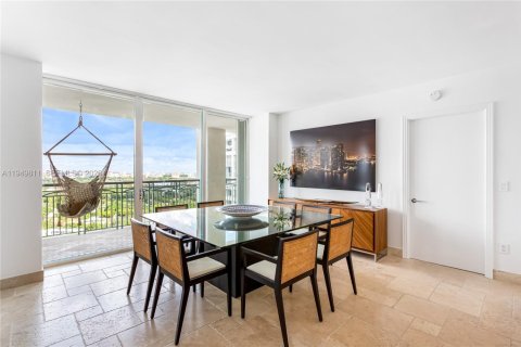 Снять в аренду кондоминиум в Майами, Флорида 3 спальни, 196.4м2, № 2005556 - фото 13