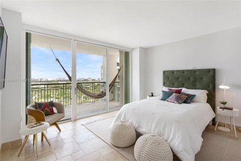 Снять в аренду кондоминиум в Майами, Флорида 3 спальни, 196.4м2, № 2005556 - фото 18