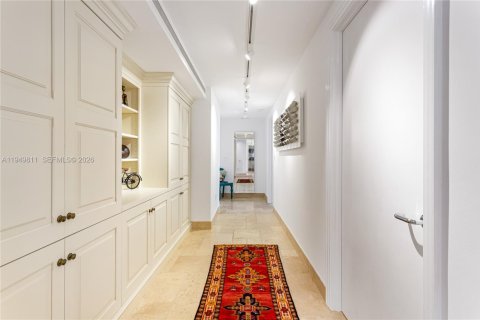 Снять в аренду кондоминиум в Майами, Флорида 3 спальни, 196.4м2, № 2005556 - фото 2