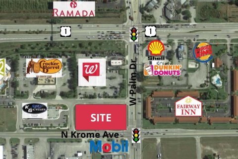 Commercial property in Florida City, Florida № 1981748 - photo 1