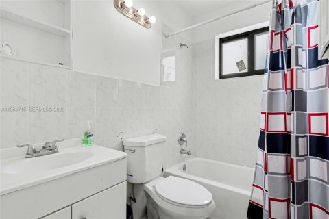 Купить коммерческую недвижимость в Норт-Майами-Бич, Флорида № 2010646 - фото 25