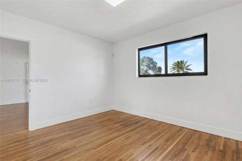 Купить коммерческую недвижимость в Норт-Майами-Бич, Флорида № 2010646 - фото 19