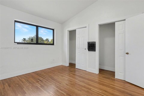 Купить коммерческую недвижимость в Норт-Майами-Бич, Флорида № 2010646 - фото 27