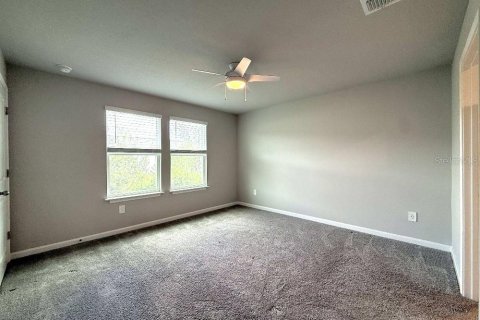 Townhouse in VOLANTI in Lutz, Florida 3 bedrooms, 154.87 sq.m. № 2410237 - photo 15