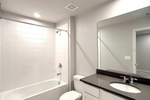 Townhouse in VOLANTI in Lutz, Florida 3 bedrooms, 154.87 sq.m. № 2410237 - photo 14