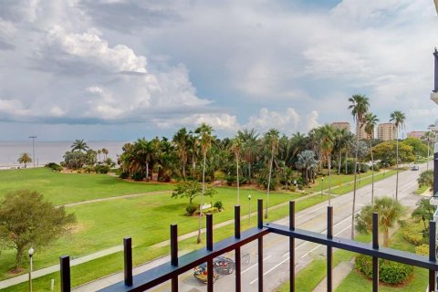 Copropriété à louer à Saint Petersburg, Floride: 2 chambres, 117.06 m2 № 1840556 - photo 3