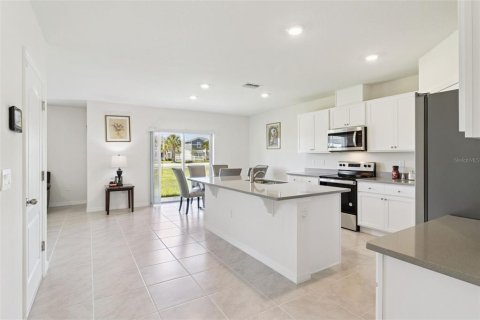 Casa en venta en Winter Haven, Florida, 4 dormitorios, 230.03 m2 № 2232945 - foto 12