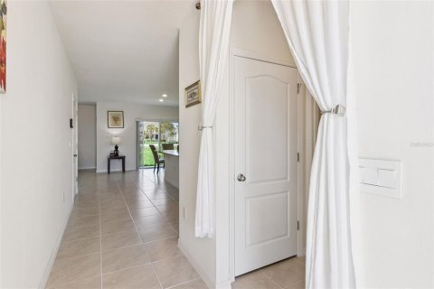 Casa en venta en Winter Haven, Florida, 4 dormitorios, 230.03 m2 № 2232945 - foto 5