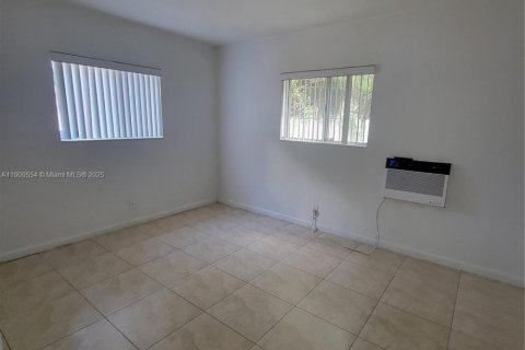 Apartamento en alquiler en Hollywood, Florida, 2 dormitorios, 69.68 m2 № 1965197 - foto 19