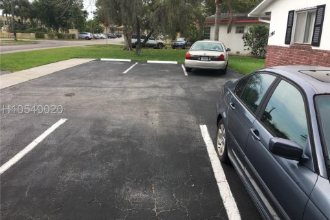 Apartamento en alquiler en Hollywood, Florida, 2 dormitorios, 69.68 m2 № 1965197 - foto 13