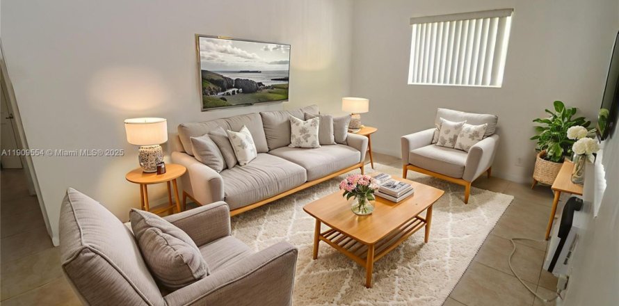 Apartamento en Hollywood, Florida 2 dormitorios, 69.68 m2 № 1965197