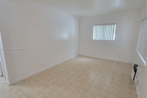 Apartamento en alquiler en Hollywood, Florida, 2 dormitorios, 69.68 m2 № 1965197 - foto 23