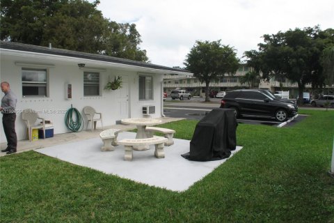 Apartamento en alquiler en Hollywood, Florida, 2 dormitorios, 69.68 m2 № 1965197 - foto 16