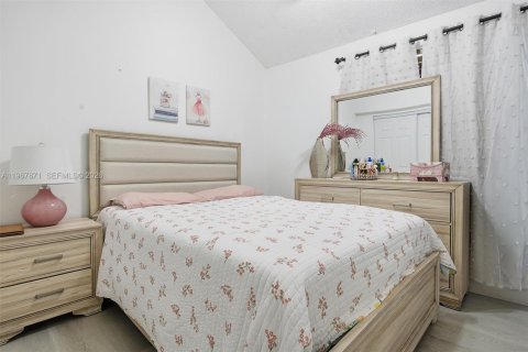 Condominio en venta en Miami, Florida, 3 dormitorios, 88.81 m2 № 2031943 - foto 12