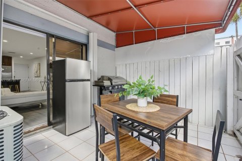 Condominio en venta en Miami, Florida, 3 dormitorios, 88.81 m2 № 2031943 - foto 22