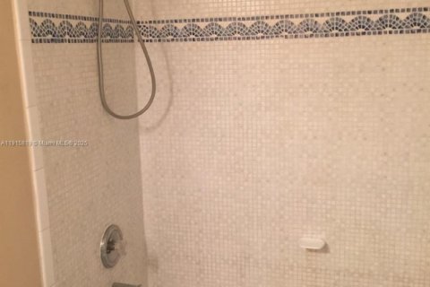 Adosado en alquiler en Doral, Florida, 2 dormitorios, 91.04 m2 № 1971957 - foto 14