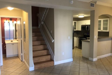 Adosado en alquiler en Doral, Florida, 2 dormitorios, 91.04 m2 № 1971957 - foto 10