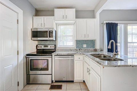 Villa ou maison à vendre à Eustis, Floride: 2 chambres, 108.51 m2 № 1406804 - photo 6
