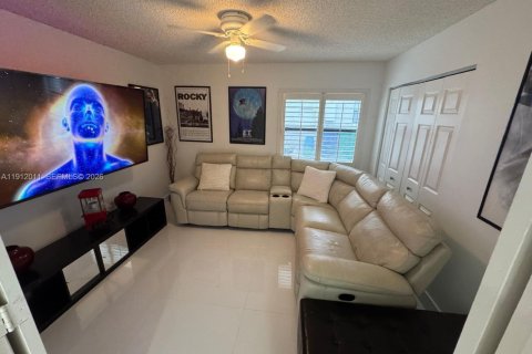 Casa en venta en Coral Springs, Florida, 4 dormitorios, 207.17 m2 № 2080249 - foto 16