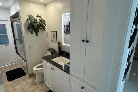 Casa en venta en Coral Springs, Florida, 4 dormitorios, 207.17 m2 № 2080249 - foto 12