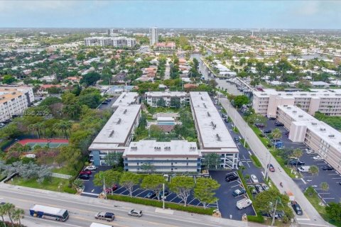 Condo in Lauderdale-by-the-Sea, Florida, 1 bedroom  № 1890147 - photo 22