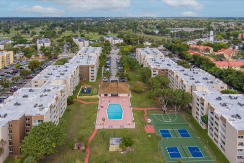 Купить кондоминиум в Хайалиа, Флорида 2 спальни, 91.04м2, № 2005820 - фото 24