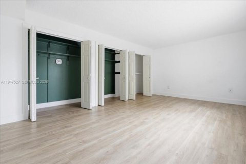 Купить кондоминиум в Хайалиа, Флорида 2 спальни, 91.04м2, № 2005820 - фото 12