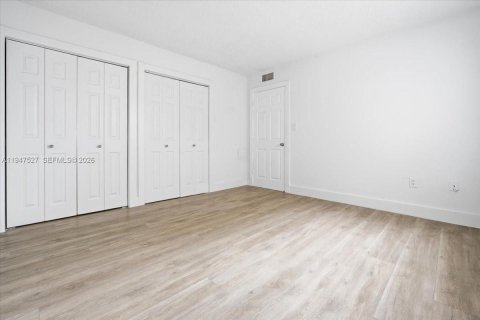 Купить кондоминиум в Хайалиа, Флорида 2 спальни, 91.04м2, № 2005820 - фото 9