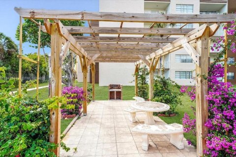 Купить кондоминиум в Хайалиа, Флорида 2 спальни, 91.04м2, № 2005820 - фото 21