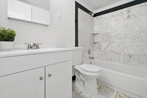 Купить кондоминиум в Хайалиа, Флорида 2 спальни, 91.04м2, № 2005820 - фото 13