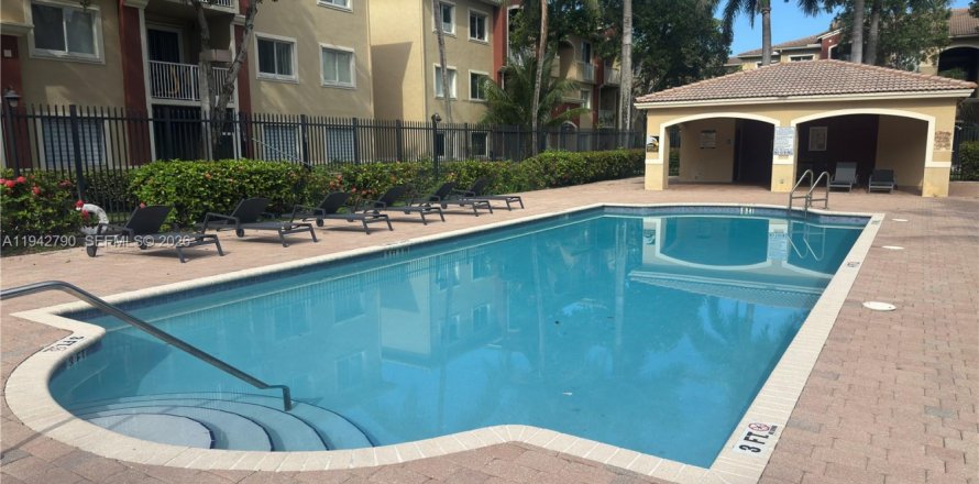 Appartement à Davie, Floride 3 chambres, 115.85 m2 № 1999170