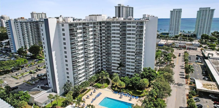 Condominio en Fort Lauderdale, Florida, 1 dormitorio  № 2188406