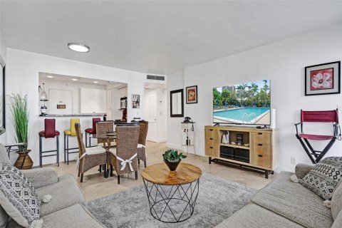 Condominio en venta en Fort Lauderdale, Florida, 1 dormitorio, 74.32 m2 № 2188406 - foto 6