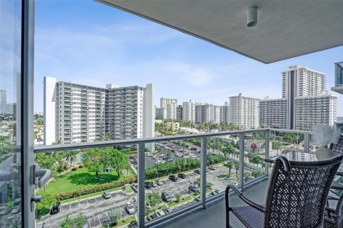 Condominio en venta en Fort Lauderdale, Florida, 1 dormitorio, 74.32 m2 № 2188406 - foto 21