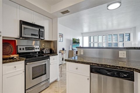 Condominio en venta en Fort Lauderdale, Florida, 1 dormitorio, 74.32 m2 № 2188406 - foto 11