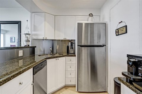 Condominio en venta en Fort Lauderdale, Florida, 1 dormitorio, 74.32 m2 № 2188406 - foto 10