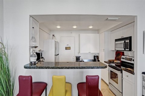 Condominio en venta en Fort Lauderdale, Florida, 1 dormitorio, 74.32 m2 № 2188406 - foto 8