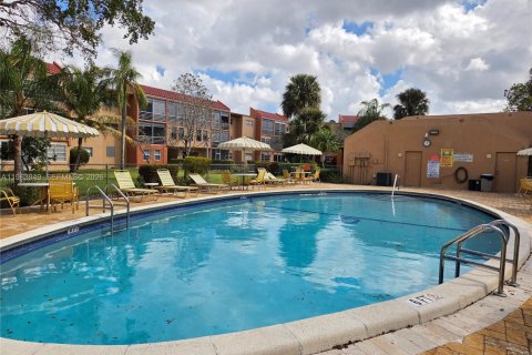 Copropriété à vendre à Tamarac, Floride: 2 chambres, 85.47 m2 № 2081062 - photo 27