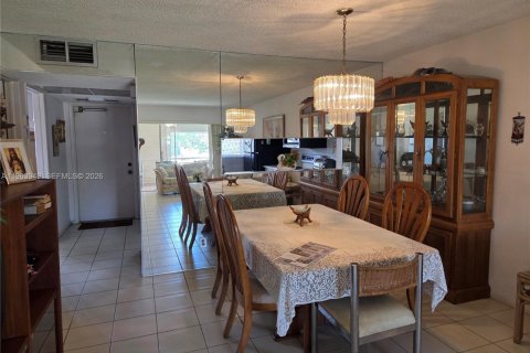 Copropriété à vendre à Tamarac, Floride: 2 chambres, 85.47 m2 № 2081062 - photo 9