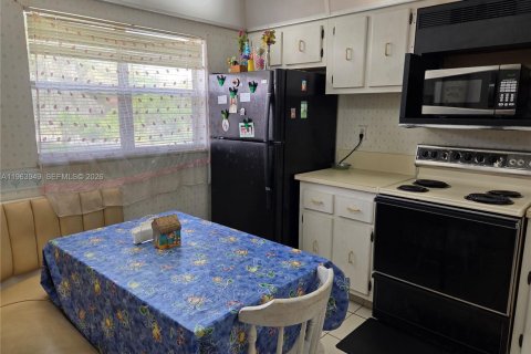 Copropriété à vendre à Tamarac, Floride: 2 chambres, 85.47 m2 № 2081062 - photo 6
